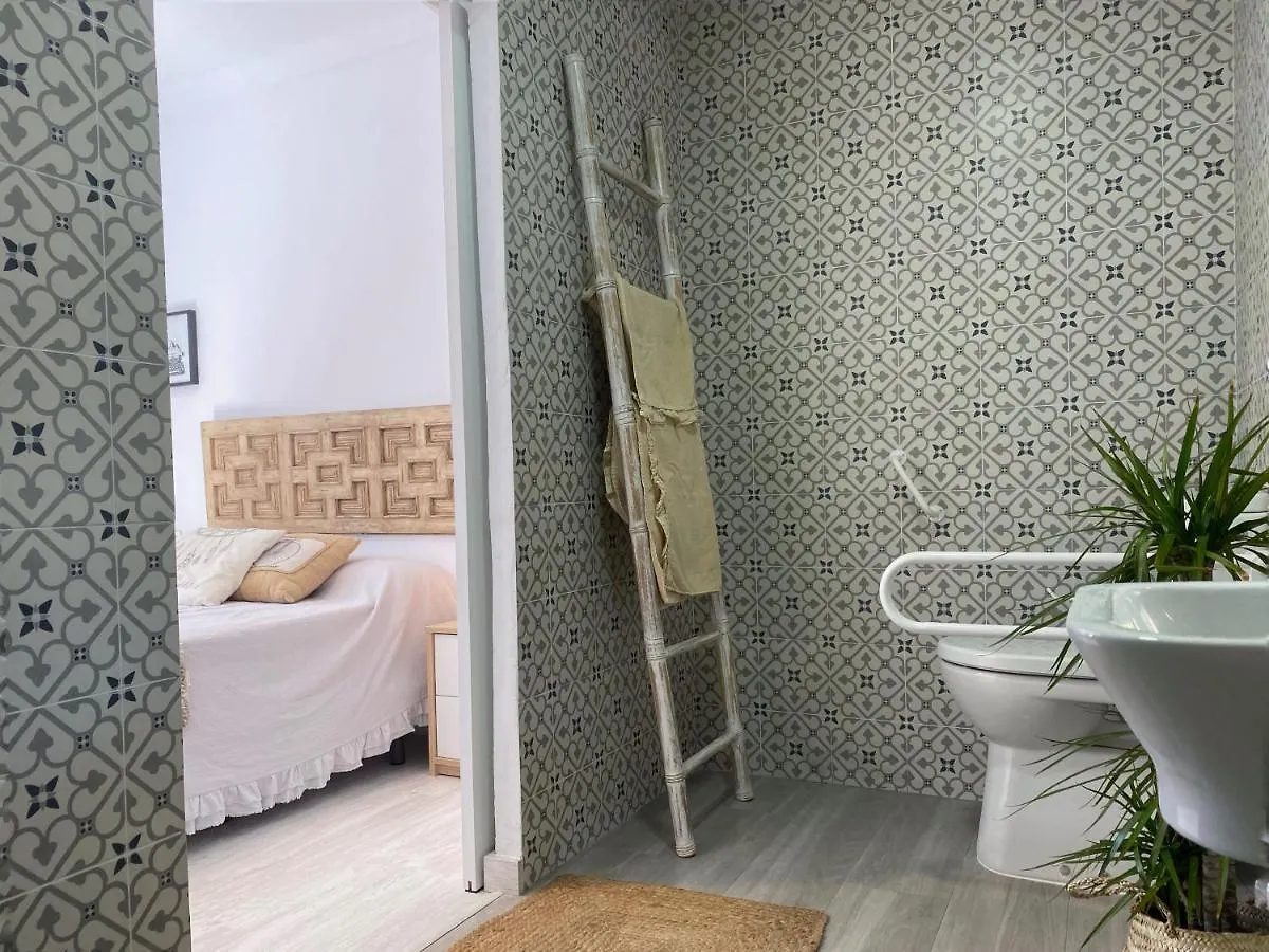 Blue Castle Guesthouse Málaga Alloggio in famiglia