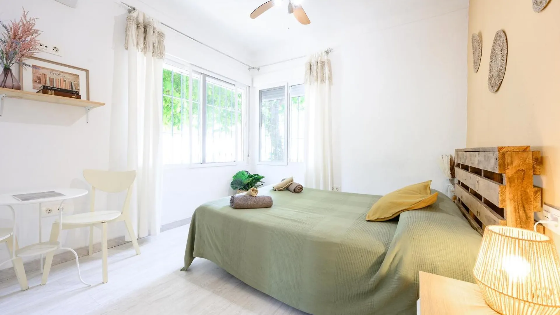 Homestay Blue Castle Guesthouse Malaga