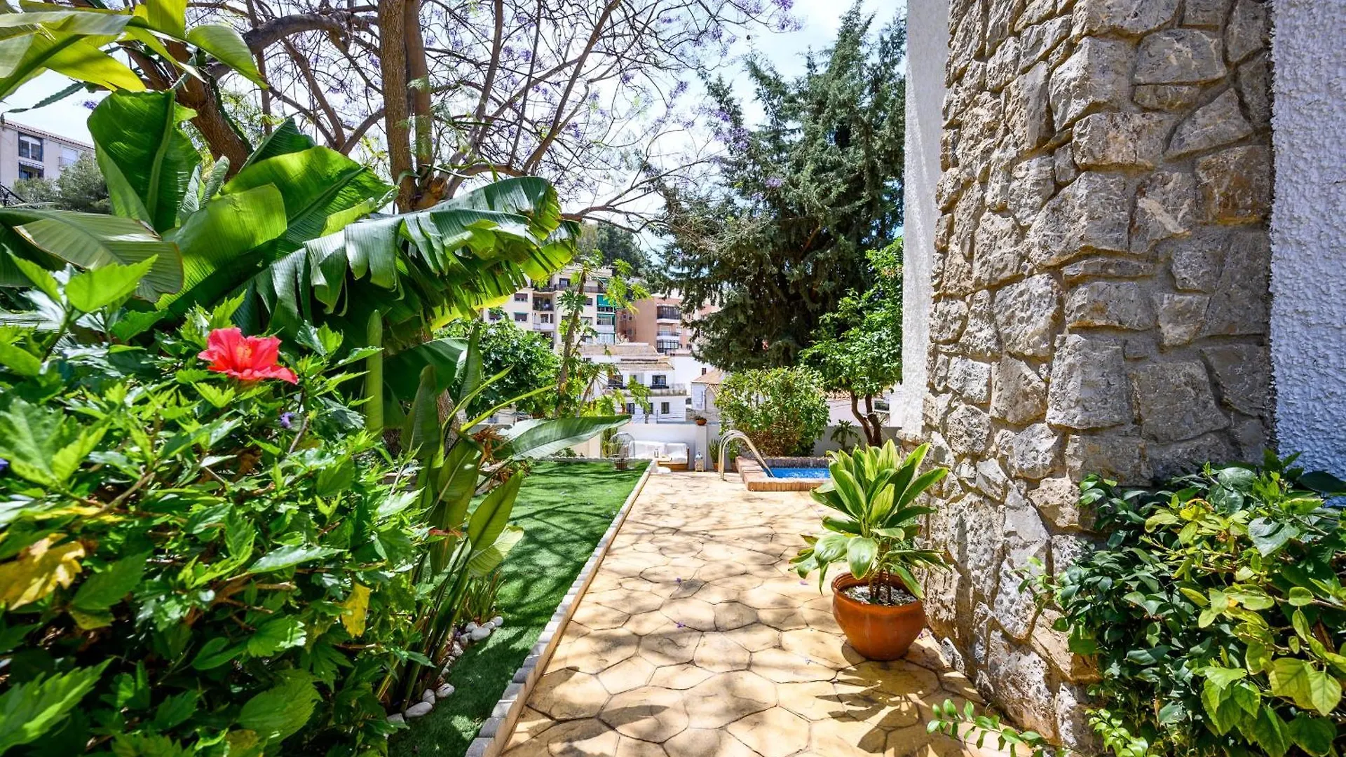 Blue Castle Guesthouse Malaga