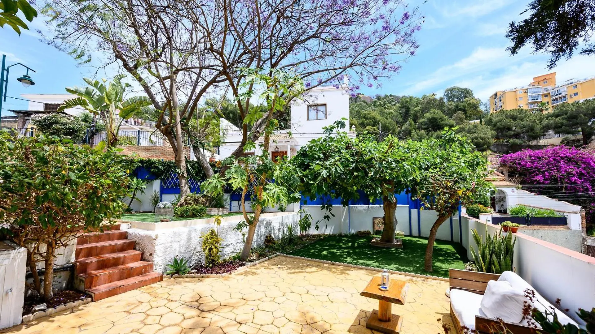 Blue Castle Guesthouse Malaga 0*,  Spain