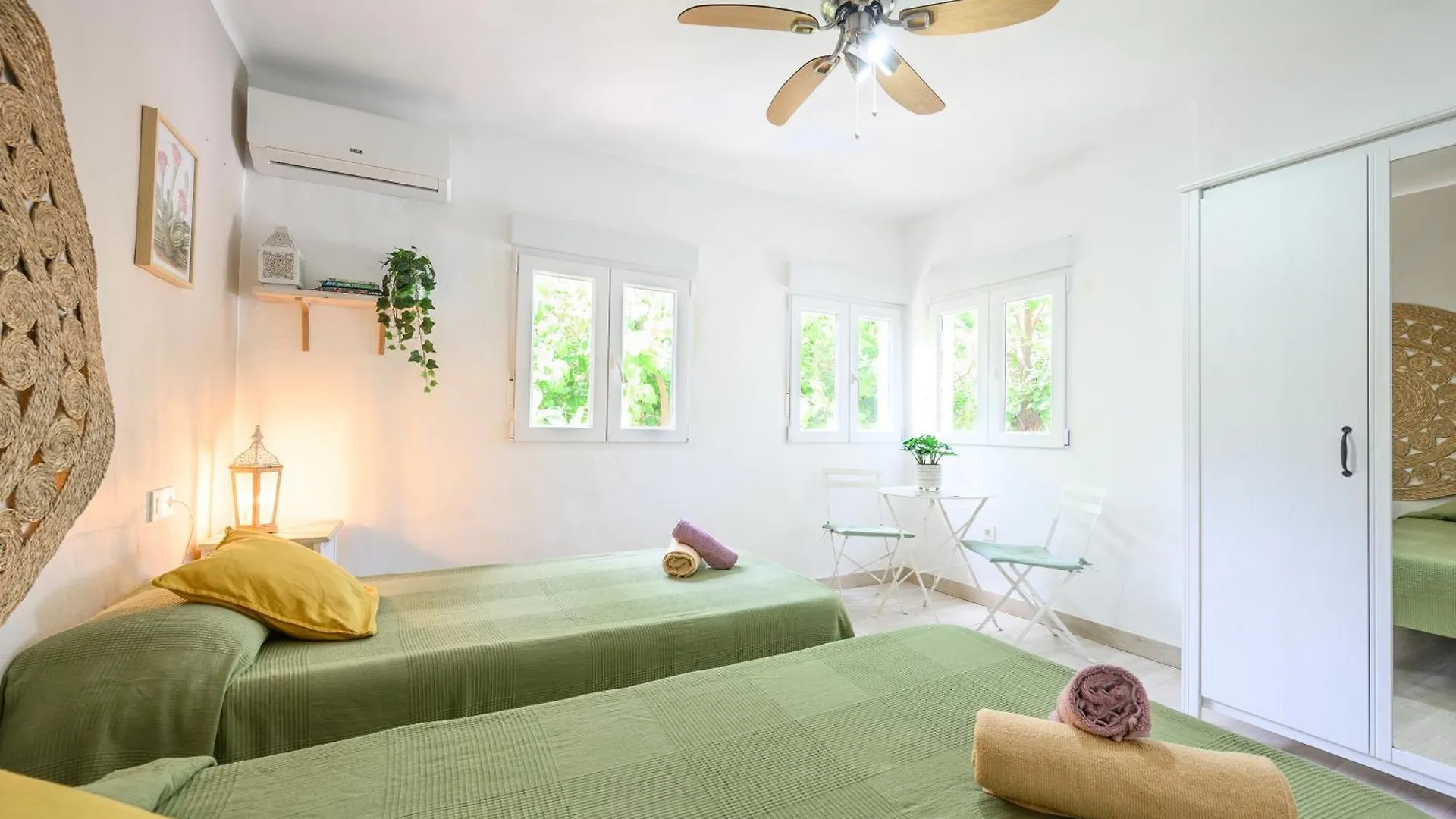 Homestay Blue Castle Guesthouse Malaga Spain
