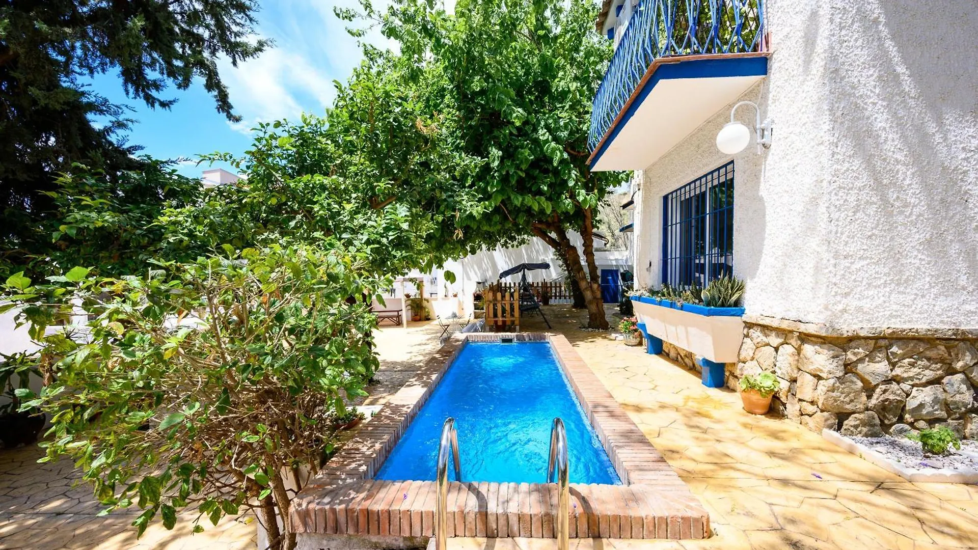 Homestay Blue Castle Guesthouse Malaga Spain