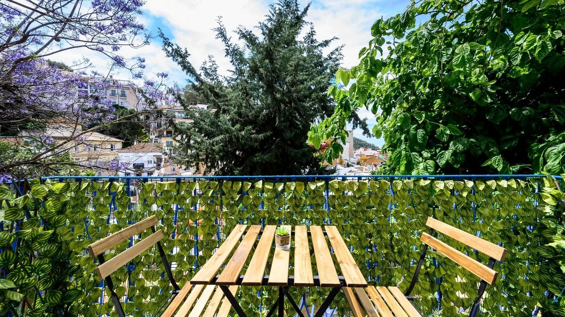 Blue Castle Guesthouse Malaga