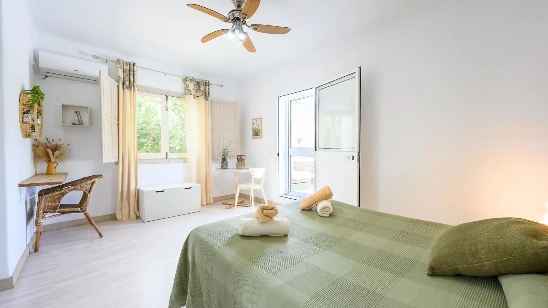 Blue Castle Guesthouse Malaga Spain
