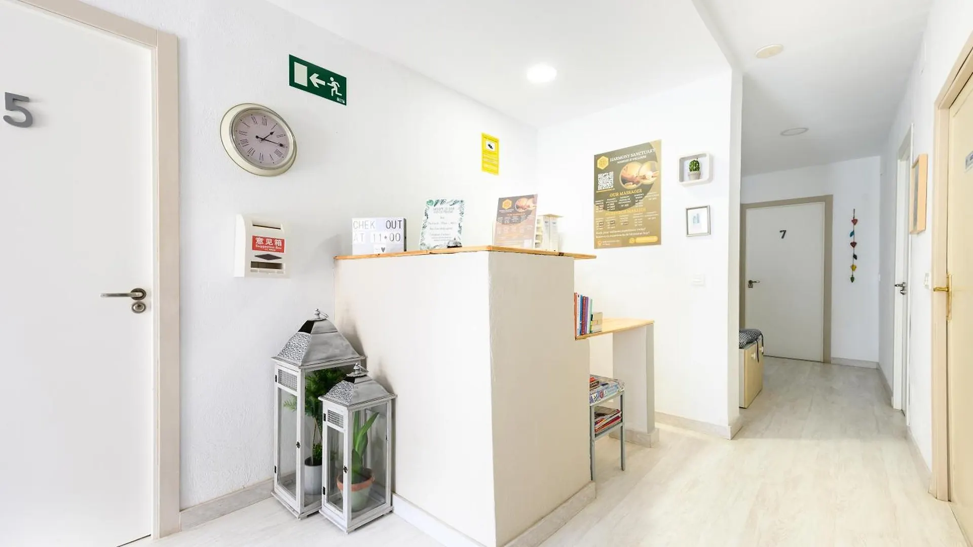 Blue Castle Guesthouse Malaga Homestay